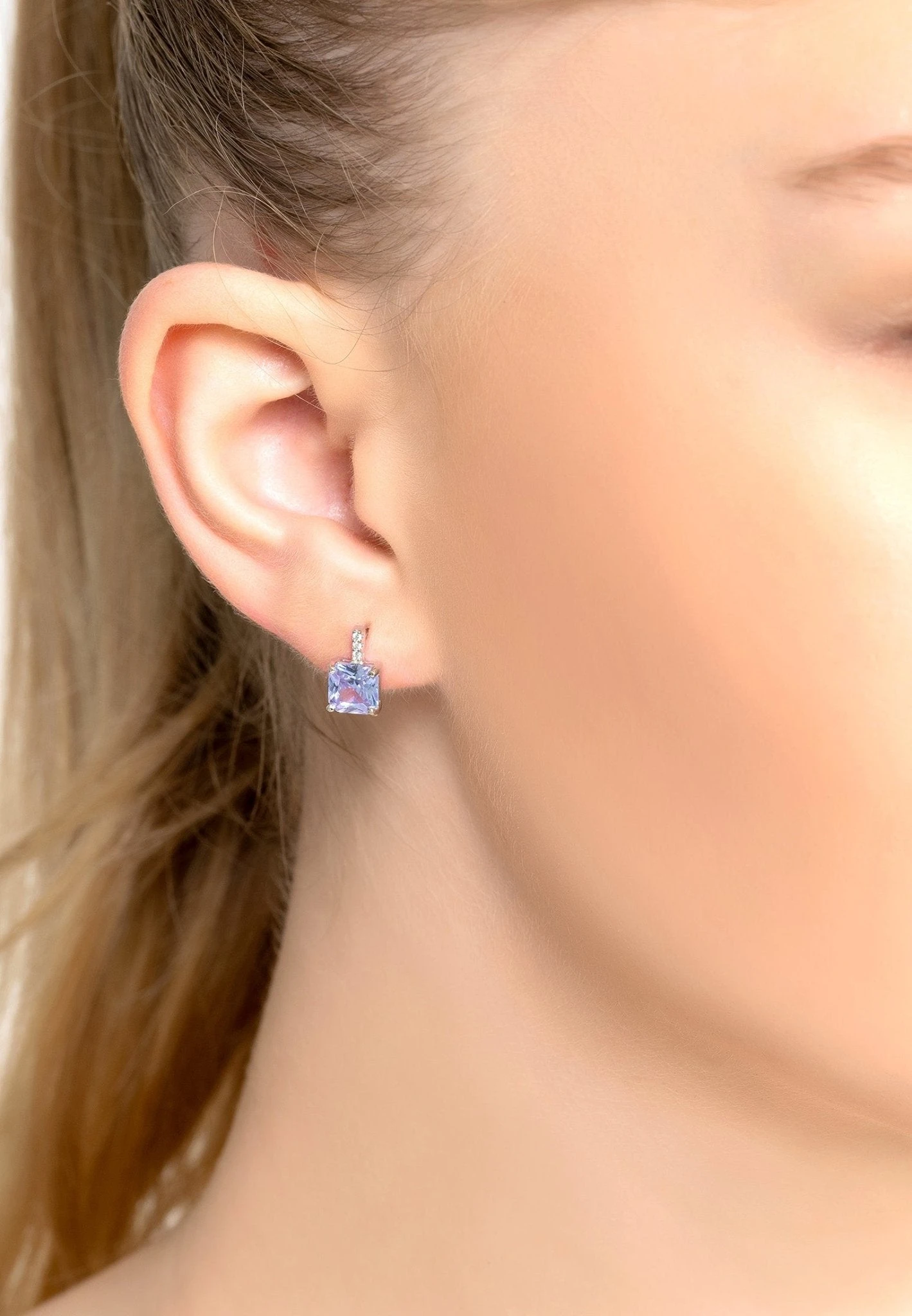 Latelita Aria Crystal Stud Earrings Lilac Amethyst Silver 2 Latelita Aria Crystal Stud Earrings Lilac Amethyst Silver - Image 2