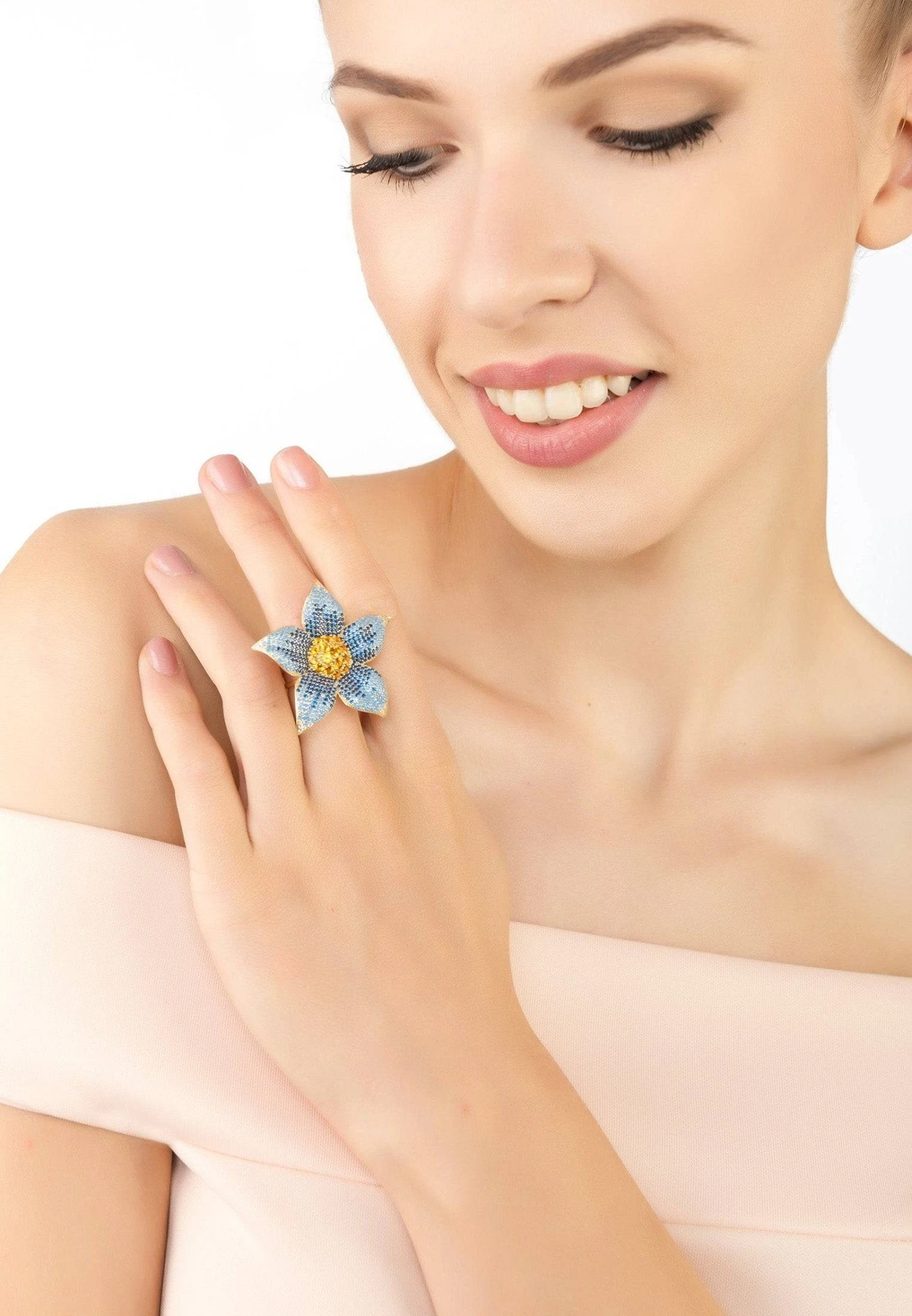 Latelita Forget Me Not Flower Ring Gold 2 Latelita Forget Me Not Flower Ring Gold - Image 2