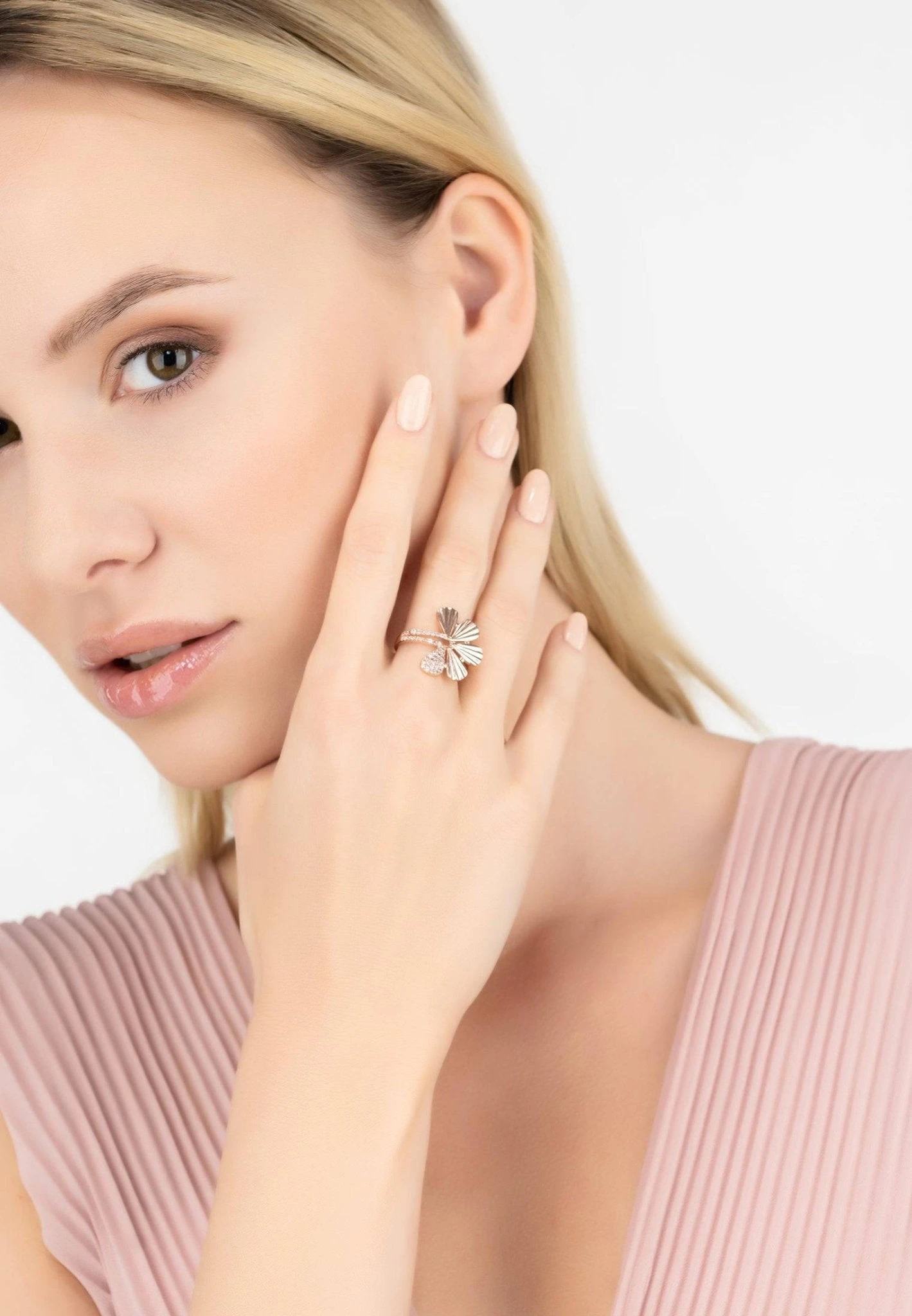 Latelita Ginkgo Leaf Ring Rosegold 2 Latelita Ginkgo Leaf Ring Rosegold - Image 2