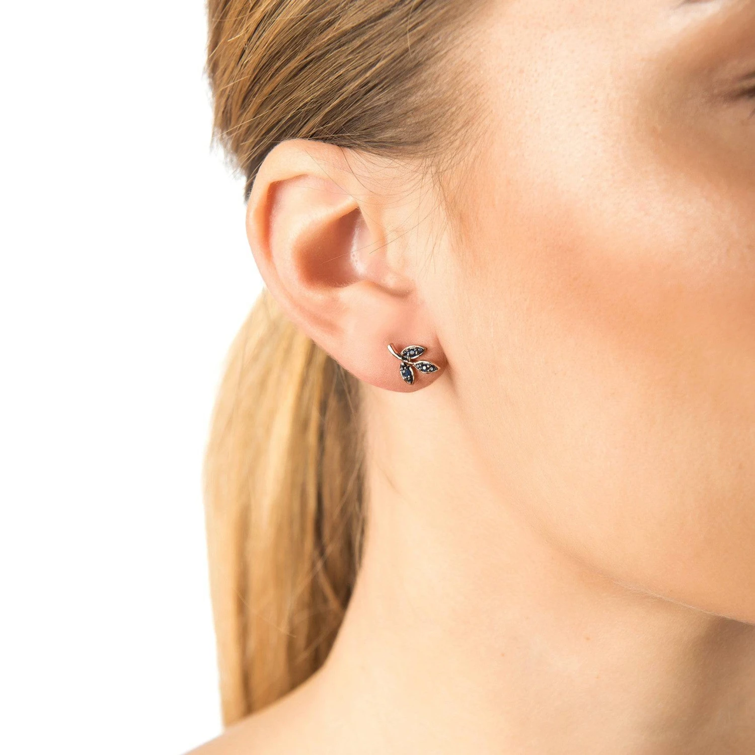 Latelita Leaf Stud Earrings Blue Sapphire Rosegold 2 Latelita Leaf Stud Earrings Blue Sapphire Rosegold - Image 2