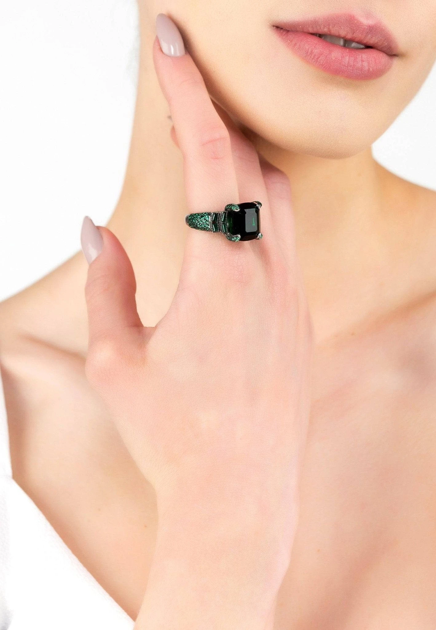 Latelita Seasons Cocktail Ring Solstice Emerald Silver 2 Latelita Seasons Cocktail Ring Solstice Emerald Silver - Image 2